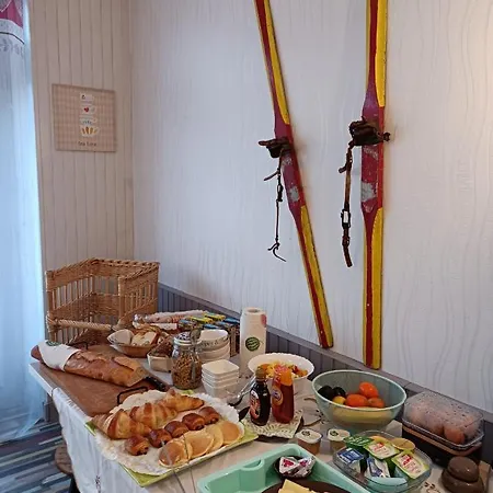 Monts Et Reves Bed and Breakfast Ramonchamp Esterno foto