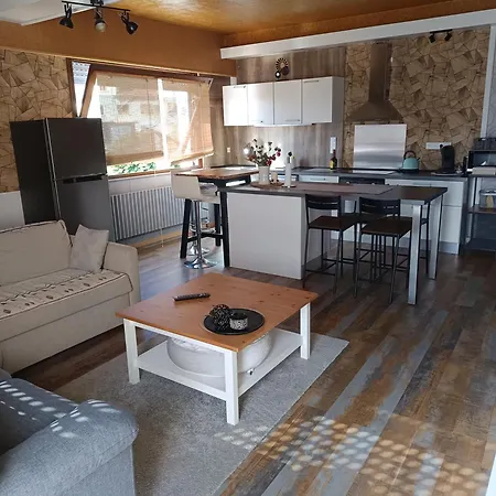 Monts Et Reves Bed & Breakfast Ramonchamp Room photo