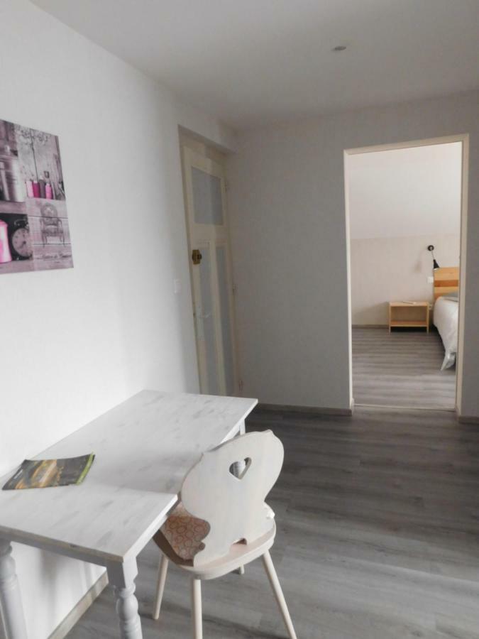 Monts Et Reves Bed & Breakfast *